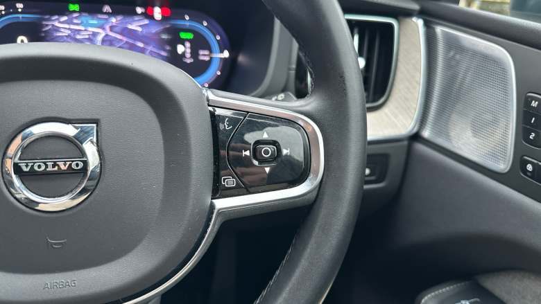 Volvo XC60 2.0 T8 [455] RC PHEV Ultimate Dark 5dr AWD Gtron Estate